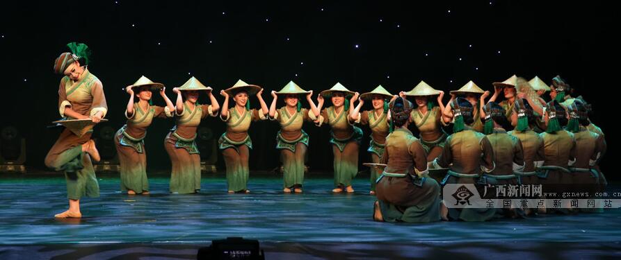 第四届广西青年舞蹈演员比赛侧记:曼妙舞姿动龙城